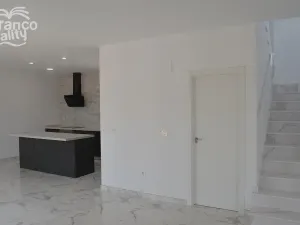 Prodej rodinného domu, Pinoso, Alicante, Španělsko, 225 m2