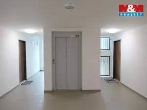 Pronájem bytu 2+kk, Hradec Králové - Třebeš, Pod Svahem, 55 m2