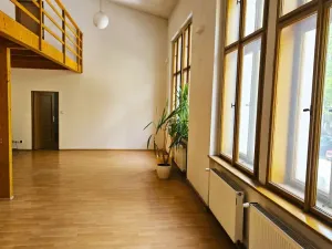 Pronájem kanceláře, Praha - Smíchov, U Nikolajky, 228 m2