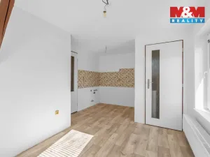 Prodej rodinného domu, Rovensko pod Troskami, Riegrova, 150 m2
