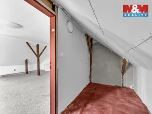 Prodej rodinného domu, Rovensko pod Troskami, Riegrova, 150 m2