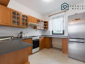 Prodej rodinného domu, Lubenec, Zahradní, 200 m2