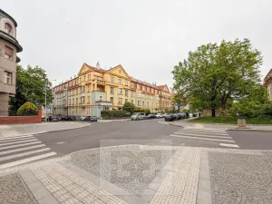 Pronájem bytu 2+1, Praha - Hradčany, Na valech, 79 m2