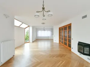 Pronájem vily, Praha - Nebušice, 360 m2