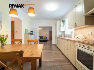 Prodej rodinného domu, Pečky, Pečecká, 140 m2