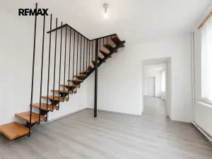 Prodej rodinného domu, Jesenice, Na Spojce, 154 m2