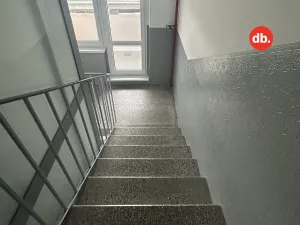 Prodej bytu 4+1, Ostrov, Lidická, 84 m2