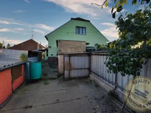 Prodej rodinného domu, Černuc, 240 m2