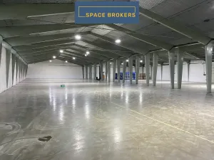 Pronájem skladu, Luštěnice, 2000 m2