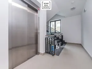 Prodej bytu 1+kk, Praha - Smíchov, Pod Barvířkou, 44 m2