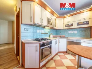 Prodej bytu 3+1, Sokolov, Slavíčkova, 66 m2