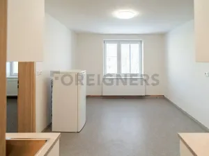 Pronájem bytu 2+1, Pardubice, Železničního pluku, 69 m2