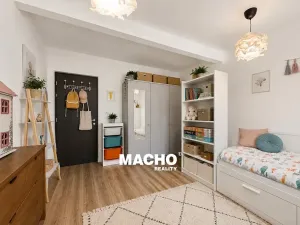 Pronájem bytu 2+kk, Praha - Modřany, Karasova, 50 m2