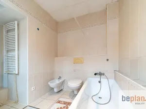 Pronájem bytu 2+1, Karlovy Vary, Moskevská, 60 m2