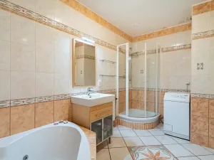 Prodej bytu 4+1, Praha - Žižkov, V kapslovně, 100 m2