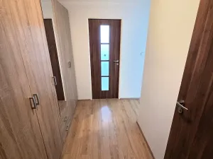 Pronájem bytu 2+kk, Praha - Kobylisy, Třeboradická, 48 m2