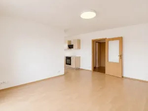 Prodej bytu 2+kk, Vestec, Ve Stromkách, 45 m2
