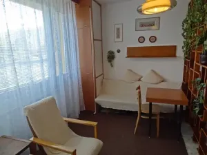Pronájem bytu 2+kk, Praha - Kamýk, Zdislavická, 37 m2
