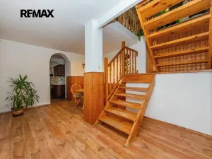 Prodej rodinného domu, Praha - Lipence, V roklích, 160 m2