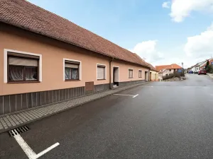 Prodej ubytování, Mikulov, Koněvova, 80 m2