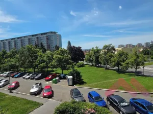 Pronájem bytu 2+kk, Praha - Kobylisy, Kaňkovského, 44 m2