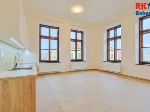 Pronájem bytu 1+kk, Český Brod, nám. Arnošta z Pardubic, 40 m2