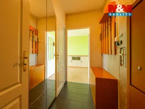 Prodej bytu 3+1, Praha - Kobylisy, Košťálkova, 66 m2