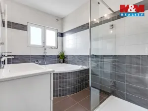 Prodej rodinného domu, Bavoryně, 74 m2