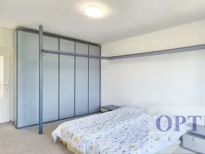 Pronájem rodinného domu, Praha - Háje, K jezeru, 306 m2