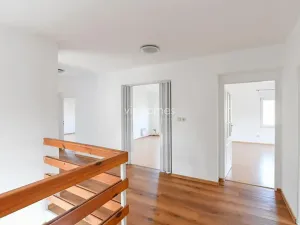 Pronájem vily, Praha - Nebušice, V březinkách, 365 m2