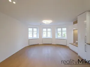Pronájem bytu 2+kk, Liberec, Šafaříkova, 57 m2