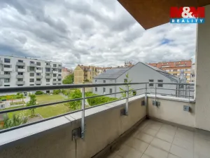 Prodej bytu 2+kk, Praha - Holešovice, V háji, 61 m2
