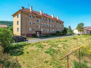 Prodej bytu 3+1, Tmaň, Sídliště, 55 m2