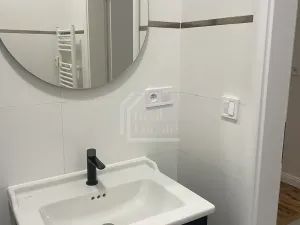 Pronájem bytu 1+1, Praha - Smíchov, Plzeňská, 46 m2