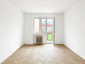 Pronájem bytu 2+1, Ostrov, Myslbekova, 58 m2