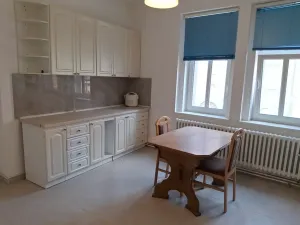 Pronájem obchodního prostoru, Žatec, U Oharky, 98 m2
