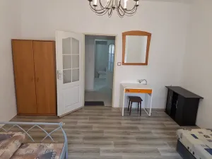 Pronájem obchodního prostoru, Žatec, U Oharky, 98 m2