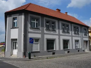 Pronájem obchodního prostoru, Žatec, U Oharky, 98 m2