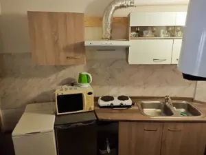 Pronájem bytu 1+kk, Třebotov, Karlštejnská, 28 m2