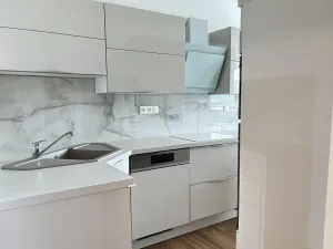 Pronájem bytu 3+1, Praha - Horní Měcholupy, Milánská, 70 m2