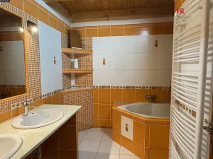 Pronájem rodinného domu, Načeradec, Zámecké náměstí, 170 m2