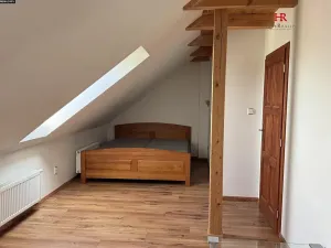 Prodej rodinného domu, Načeradec, Zámecké náměstí, 170 m2
