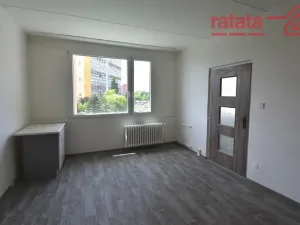 Pronájem bytu 1+1, Chomutov, Kundratická, 33 m2