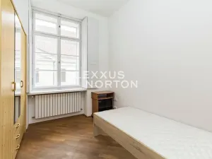 Pronájem bytu 3+1, Praha - Malá Strana, Sněmovní, 85 m2