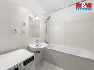 Prodej bytu 2+1, Chlumec, Stradovská, 51 m2