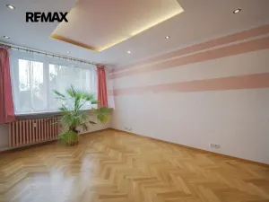 Prodej bytu 3+1, Horní Slavkov, U Lesoparku, 77 m2