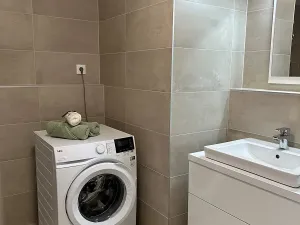 Pronájem bytu 3+kk, Praha - Karlín, Pernerova, 86 m2