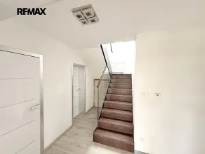 Pronájem rodinného domu, Praha - Křeslice, Borůvková, 220 m2