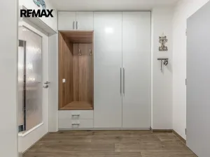 Prodej bytu 2+kk, Praha - Modřany, K Vystrkovu, 62 m2