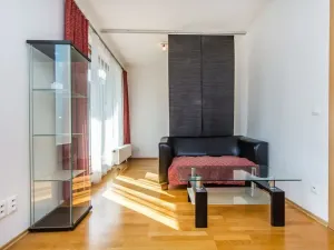 Pronájem bytu 2+kk, Praha - Holešovice, Varhulíkové, 53 m2